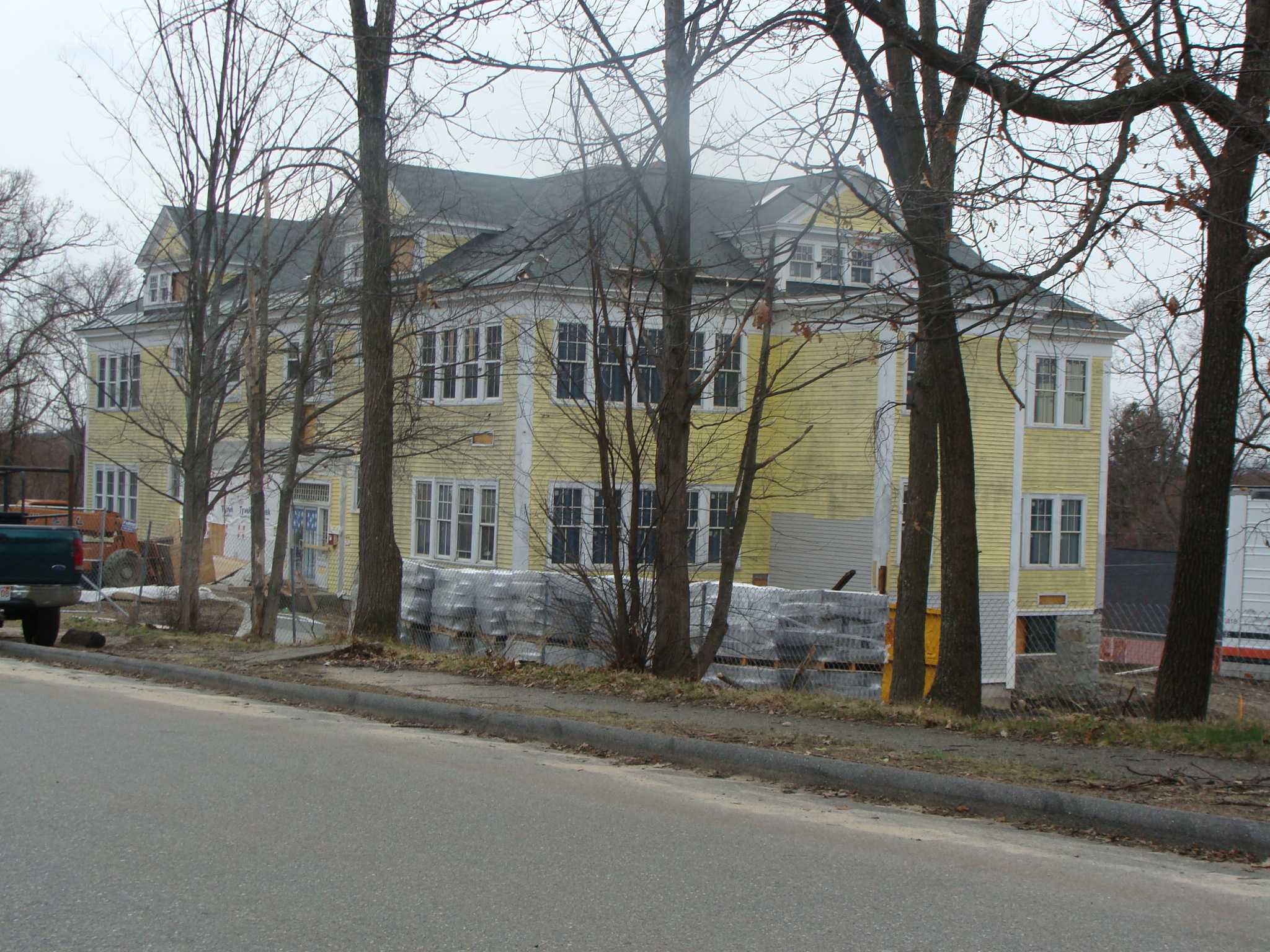 pleasant street senior housing